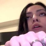 Argentina se masturba viendo videos Vidéos Porno