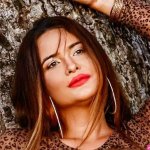 Geisy Arruda posa nua na fazenda e provoca: Pulei a cerca