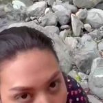 I meet my tinder date in the river and she gives me a blowjob in public