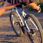 SQUIRTING TEEN ALMOST CAUGHT IN PUBLIC ROAD! INTENSE POWERFUL SQUIRT CLOSE UP! Porn Videos
