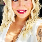 Little miss big tits :