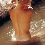 Jennie Garth Nude Photo Collection